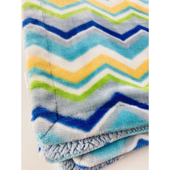 HB Hudson Baby Blue Green Yellow Sherpa Chevron Zig Zag Blanket Bay Stripe Teal - Picture 5 of 11